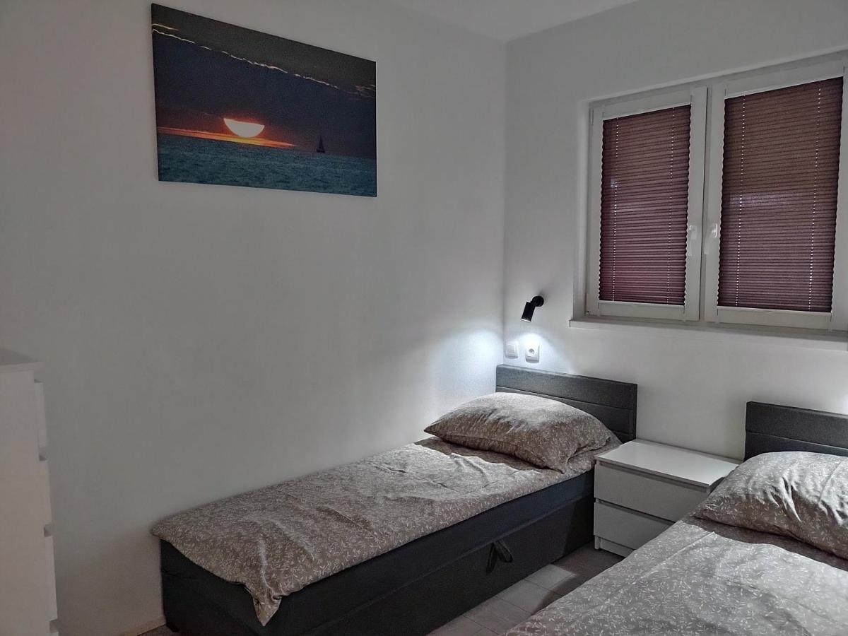 Domek Parterowy Apartamentowy Ostoja Rewal Ngoại thất bức ảnh